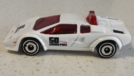 Машинка Базовая Hot Wheels Lamborghini Countach Pace Car Exotics 1:64 FJY15 White - Retromagaz, image 4