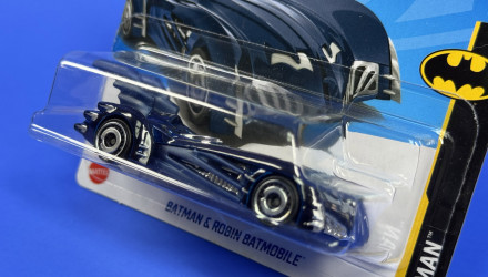 Машинка Базовая Hot Wheels Batman & Robin Batmobile Batman 1:64 HRY54 Black - Retromagaz, image 2