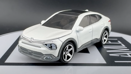 Тематична Машинка Matchbox 2023 Citroën ë-C4 X Moving Parts 1:64 FWD28/HVM96 White - Retromagaz, image 2