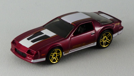 Машинка Базовая Hot Wheels '85 Chevrolet Camaro Iroc-Z Muscle Mania 1:64 GTB40 Red - Retromagaz, image 2