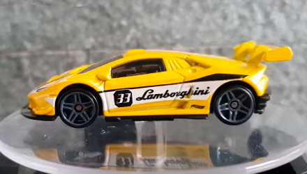 Машинка Базова Hot Wheels Lamborghini Huracan LP 620-2 Super Trofeo Speed Graphics 1:64 DTX66 Yellow - Retromagaz, image 4