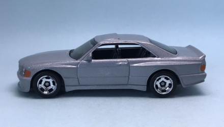 Машинка Базовая Hot Wheels '89 Mercedes-Benz 560 SEC AMG Turbo 1:64 HKK85 Metallic Silver - Retromagaz, image 4