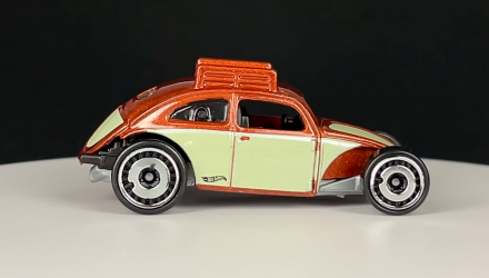 Тематическая Машинка Hot Wheels Custom Volkswagen Beetle Volkswagen 1:64 HDH45 Brown - Retromagaz, image 5