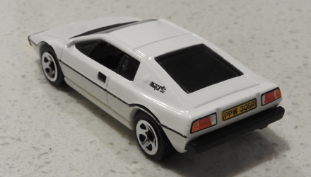 Машинка Базовая Hot Wheels Lotus Esprit S1 James Bond 007 The Spy Who Loved Me Workshop 1:64 CFG74 White - Retromagaz, image 3