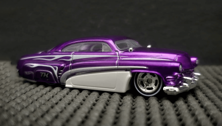 Машинка Базова Hot Wheels Hirohata Merc Rod Squad 1:64 JBC36 Purple - Retromagaz, image 1