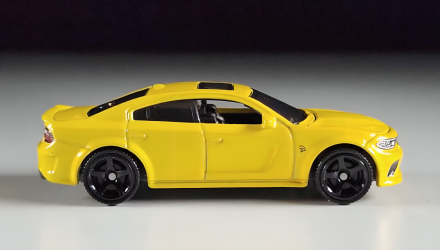 Тематична Машинка Matchbox Dodge Charger SRT Hellcat Moving Parts 1:64 FWD28/HVN15 Yellow - Retromagaz, image 4