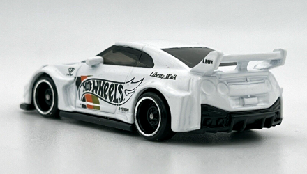 Машинка Базовая Hot Wheels Liberty Walk LB-Silhouette Works GT Nissan 35GT-RR Ver.2 Dream Garage 1:64 HCX49 White - Retromagaz, image 5