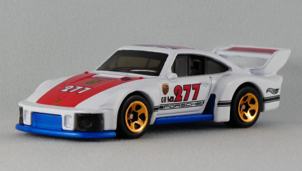 Машинка Базовая Hot Wheels Magnus Walker Urban Outlaw Porsche 935 Race Day 1:64 GRX60 White - Retromagaz, image 2