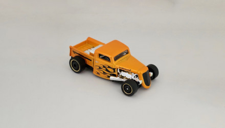 Машинка Велике Місто Matchbox 1935 Ford Pick-Up Chase Showroom 1:64 HVP26 Orange - Retromagaz, image 2