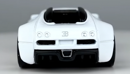 Тематическая Машинка Hot Wheels Bugatti Veyron Fast & Furious 1:64 HNR88/HNT17 White - Retromagaz, image 6