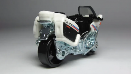 Тематична Машинка Matchbox BMW R1200 RT-8 Police European Streets 1:64 HVV05/HVV29 White - Retromagaz, image 2