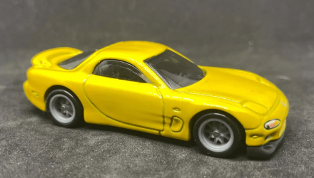 Машинка Premium Hot Wheels '95 Mazda RX-7 Street Tuners 1:64 FYN75 Yellow - Retromagaz, image 3