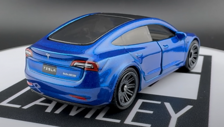 Тематична Машинка Matchbox Tesla Model 3 Moving Parts 1:64 FWD28/HVN16 Blue - Retromagaz, image 3