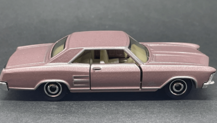 Тематична Машинка Matchbox 1964 Buick Riviera Moving Parts 1:64 FWD28/HVN00 Purple - Retromagaz, image 3