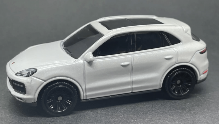 Машинка Велике Місто Matchbox Porsche Cayenne Turbo Metro 1:64 HVN96 White - Retromagaz, image 1