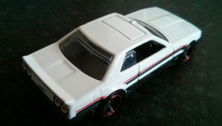 Машинка Базовая Hot Wheels Nissan Skyline RS (KDR30) Nightburnerz 1:64 FYD11 White - Retromagaz, image 3