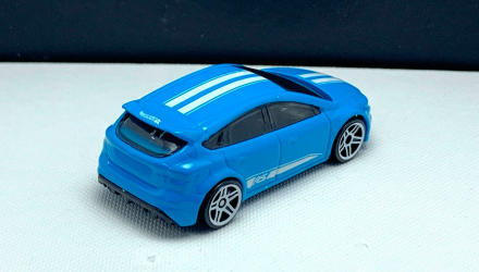 Машинка Базовая Hot Wheels Ford Focus RS Hatchbacks 1:64 HCV28 Blue - Retromagaz, image 3