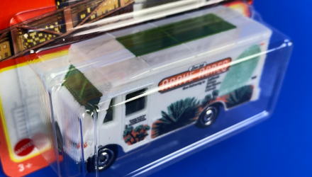 Машинка Велике Місто Matchbox Express Delivery Agave Acres Metro 1:64 HVN95 White - Retromagaz, image 1