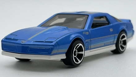 Машинка Базова Hot Wheels '84 Pontiac Firebird Muscle Mania 1:64 HKJ57 Metallic Blue - Retromagaz, image 2