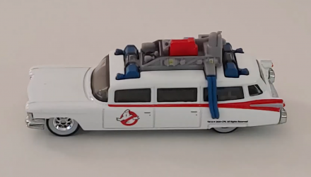 Машинка Premium Hot Wheels Cadillac Ghostbusters Ecto-1 Rep. Entertainment 1:64 GJR39 White - Retromagaz, image 4