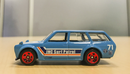 Машинка Базова Hot Wheels '71 Datsun Bluebird 510 Wagon Surf's Up 1:64 FBD29 Blue - Retromagaz, image 4