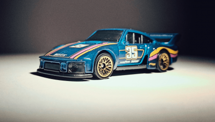 Машинка Базовая Hot Wheels Porsche 935 Retro Racers 1:64 HCT96 Dark Blue - Retromagaz, image 2