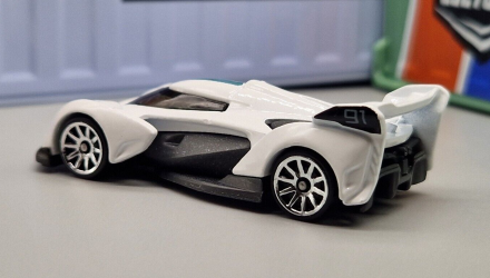 Машинка Базова Hot Wheels McLaren Solus GT Exotics 1:64 HKG70 White - Retromagaz, image 3