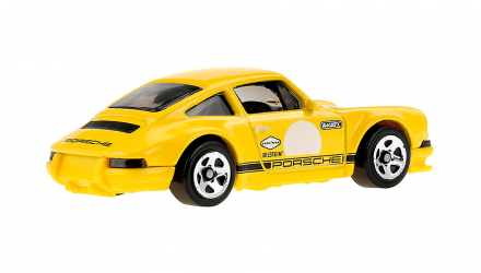 Тематическая Машинка Hot Wheels '71 Porsche 911 Racing Circuit 1:64 HDG72 Yellow - Retromagaz, image 3