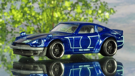 Машинка Базова Hot Wheels Custom Datsun 240Z Nightburnerz 1:64 FJX64 Blue - Retromagaz, image 2