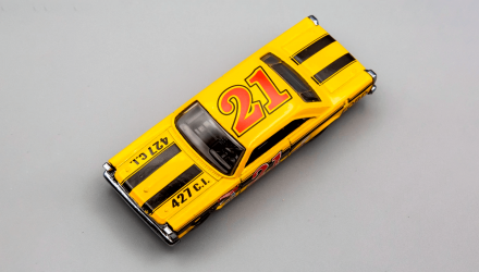 Машинка Базова Hot Wheels '65 Ford Galaxie Treasure Hunts Muscle Mania 1:64 GTC98 Yellow - Retromagaz, image 4