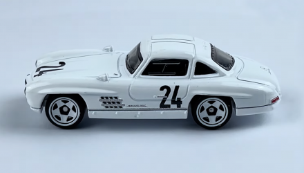 Тематична Машинка Hot Wheels 1954 Mercedes-Benz 300 SL Vintage Racing Club 1:64 HRT81/HRV00 White - Retromagaz, image 4