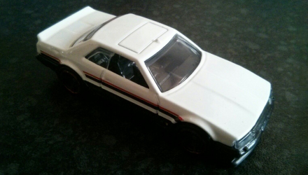 Машинка Базовая Hot Wheels Nissan Skyline RS (KDR30) Nightburnerz 1:64 FYD11 White - Retromagaz, image 5