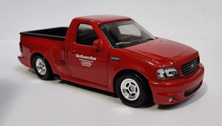 Машинка Premium Hot Wheels Ford F-150 SVT Lightning Fast & Furious 1:64 HYP75 Red - Retromagaz, image 1