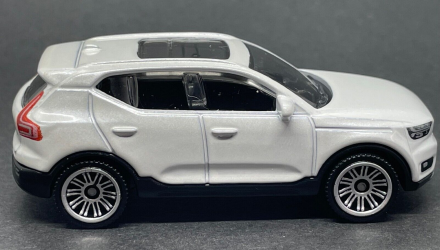 Машинка Большой Город Matchbox Volvo XC40 Highway 1:64 HLC55 White - Retromagaz, image 4