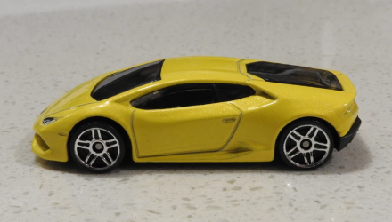 Машинка Базовая Hot Wheels Lamborghini Huracan LP 610-4 Workshop 1:64 CFH19 Yellow - Retromagaz, image 4