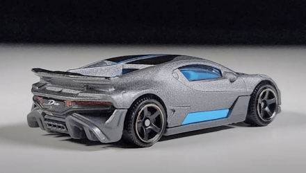 Тематическая Машинка Matchbox 2018 Bugatti Divo European Streets 1:64 Blue - Retromagaz, image 3