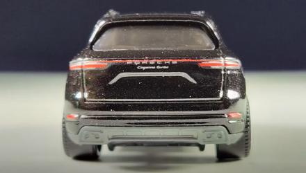 Тематична Машинка Matchbox Porsche Cayenne Turbo Germany 1:64 GWL49/HPC66 Black - Retromagaz, image 5