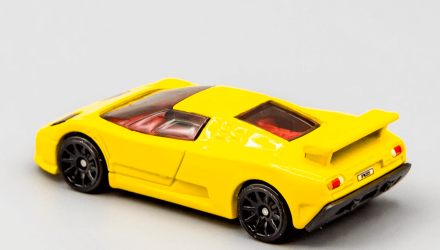 Машинка Базовая Hot Wheels '94 Bugatti EB110 SS Turbo 1:64 HCT67 Yellow - Retromagaz, image 3