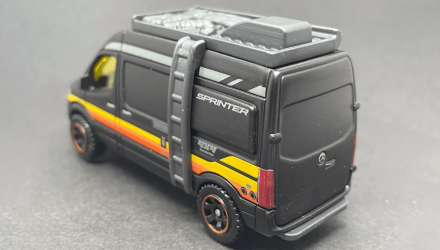 Тематична Машинка Matchbox Mercedes-Benz Sprinter Moving Parts 1:64 FWD28/HVM94 Black - Retromagaz, image 2