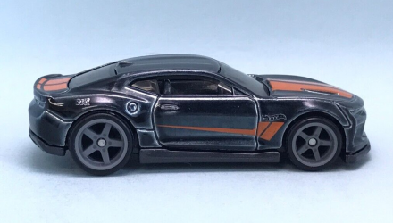 Машинка Базовая Hot Wheels '18 Camaro SS Super Treasure Hunt STH Dream Garage 1:64 HTF31 Black - Retromagaz, image 4