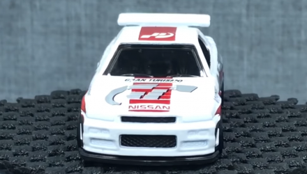 Тематическая Машинка Hot Wheels Nissan Skyline GT-R (R34) Gran Turismo 1:64 FKF27 White - Retromagaz, image 5