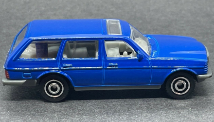 Тематична Машинка Matchbox Mercedes-Benz W123 Germany 1:64 GWL49/HPC60 Blue - Retromagaz, image 4