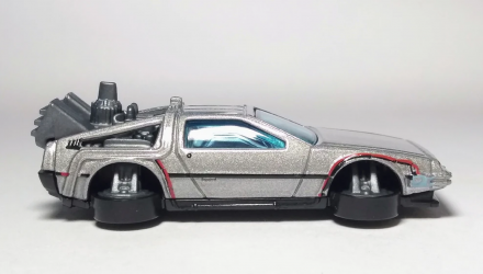 Машинка Базовая Hot Wheels DeLorean DMC-12 Back to the Future Time Machine - Hover Mode Screen Time 1:64 FYC50 Silver - Retromagaz, image 4