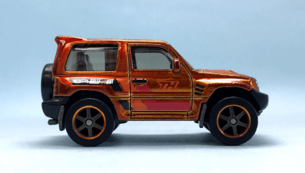 Машинка Базова Hot Wheels Mitsubishi Pajero Evolution Super Treasure Hunt STH J-Imports 1:64 HTF38 Orange - Retromagaz, image 3