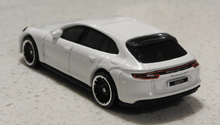 Машинка Базовая Hot Wheels Porsche Panamera Turbo S E-Hybrid Sport Turismo Porsche 1:64 GHD20 White - Retromagaz, image 3