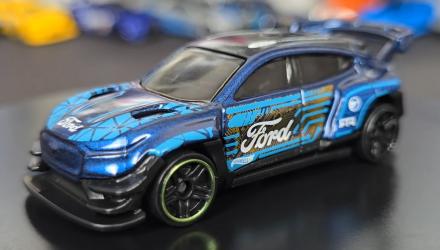 Машинка Базова Hot Wheels Ford Mustang Mach-E 1400 Treasure Hunts Green Speed 1:64 HTF20 Blue - Retromagaz, image 2