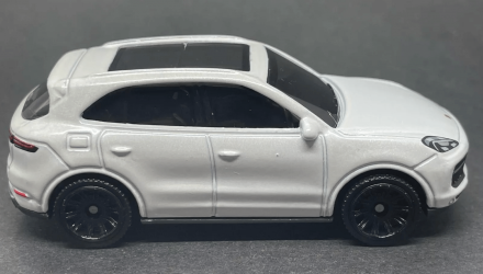 Машинка Велике Місто Matchbox Porsche Cayenne Turbo Metro 1:64 HVN96 White - Retromagaz, image 3