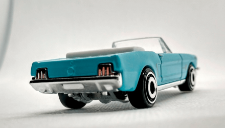 Машинка Базовая Hot Wheels Thunderball 007 '65 Ford Mustang Convertible Screen Time 1:64 GHC77 Turquoise - Retromagaz, image 5