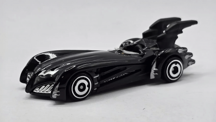 Машинка Базовая Hot Wheels Batman & Robin Batmobile Batman 1:64 HTD51 Blue - Retromagaz, image 1