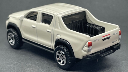 Машинка Велике Місто Matchbox 2018 Toyota Hilux Off-Road 1:64 HLD25 White - Retromagaz, image 3